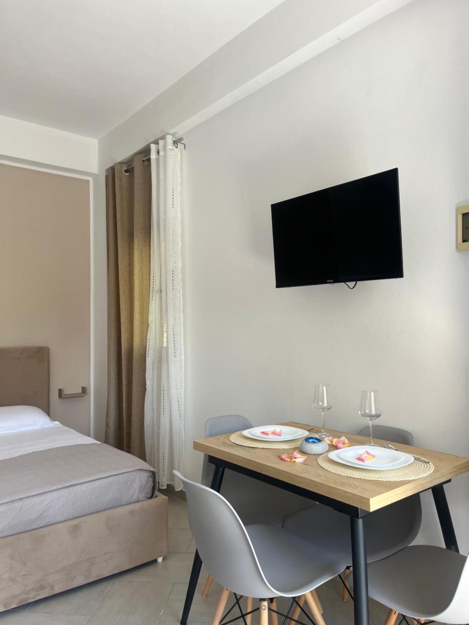 Blossom Apartments فلورا المظهر الخارجي الصورة